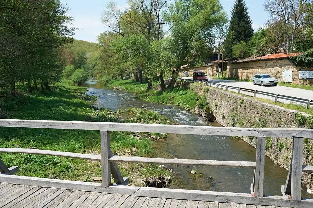 Реката пред Гюмишевата къща