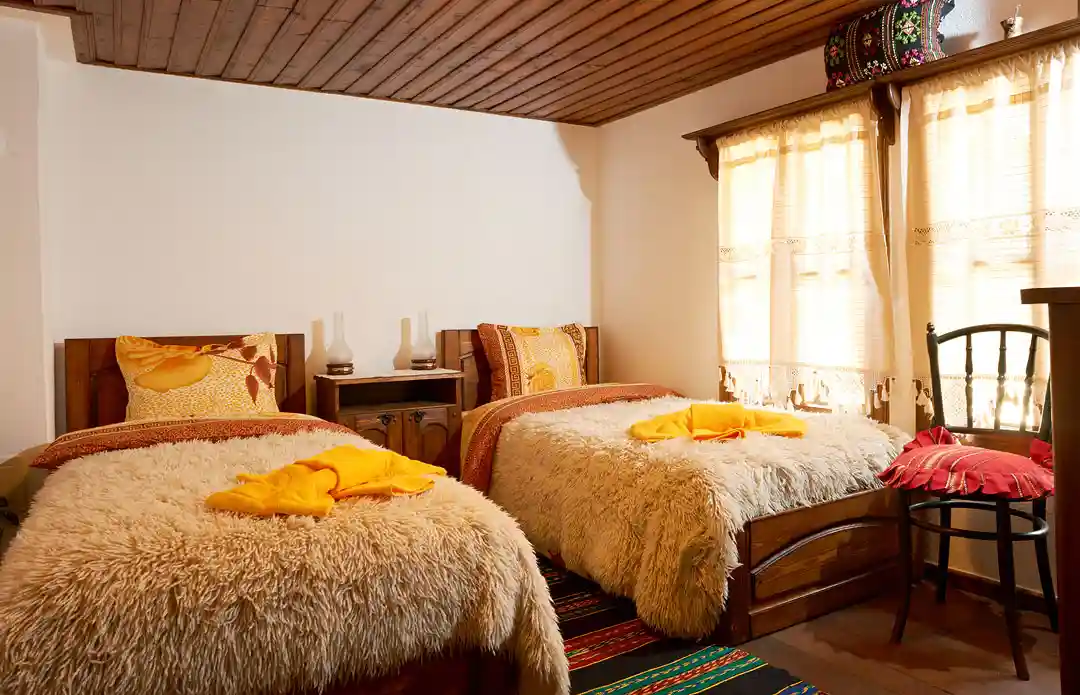 Стая с две единични легла